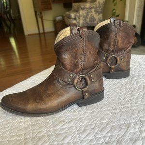 Frye Wyatt harness boot